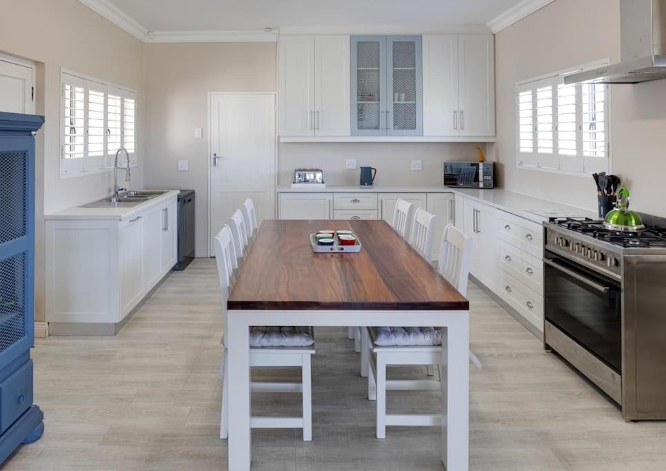 הרמנוס Seafront Retreat In Sandbaai מראה חיצוני תמונה